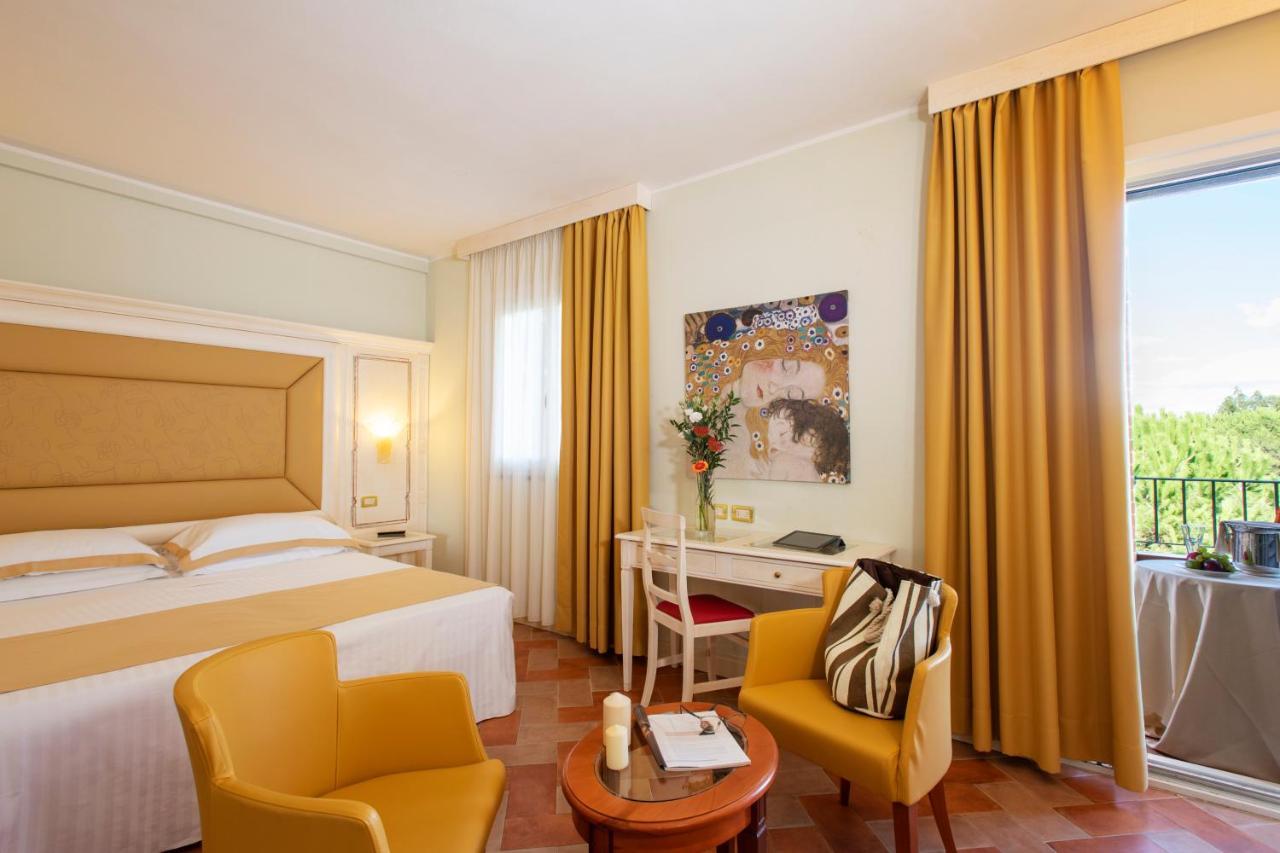 Aparthotel Antica Fornace Principina Terra Exterior foto